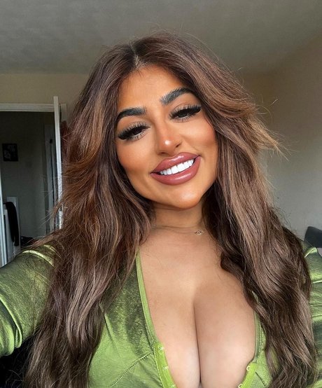 Priya Yasmin X kostenlose exklusive fotos