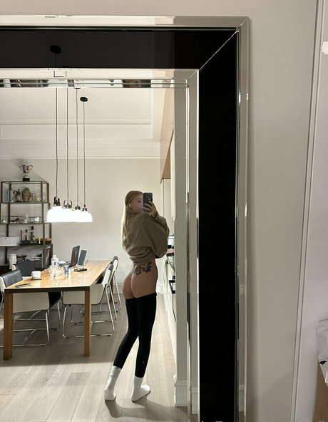 nausicaaa nackt hübsche bild