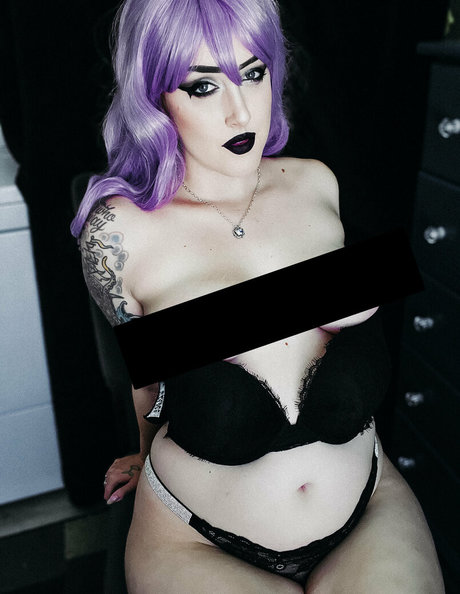 yoemilyreyfree schöne pornostar archiv