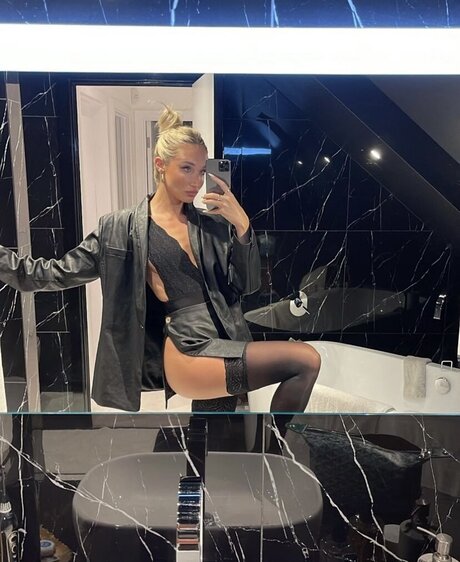 Megan McKenna nackt top archiv