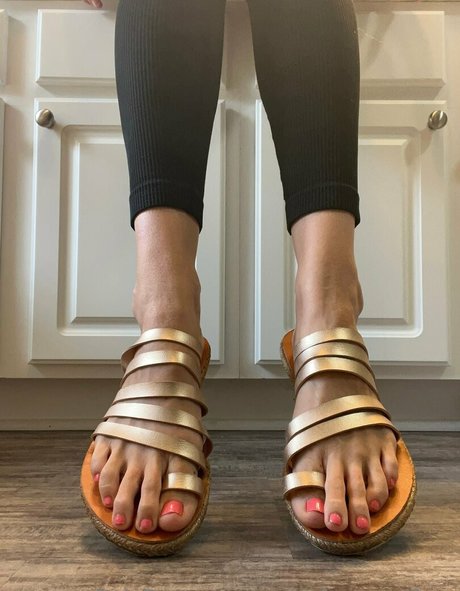 prettyfeet andface xxx galerie