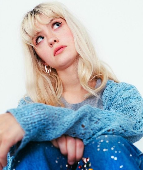 Maisie Peters perfekte xxx archiv