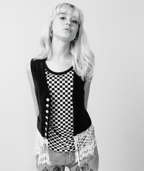 Maisie Peters xxx hd bilder