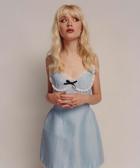 Maisie Peters hd schöne galerie