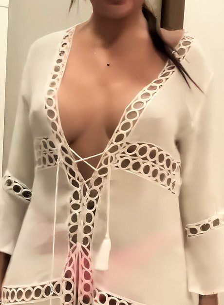 Bella Menezes erotische sex foto