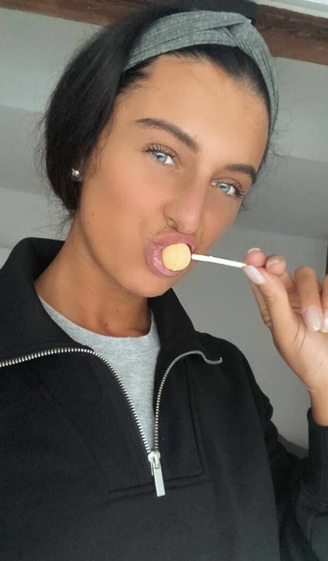 call me juliia Bilder