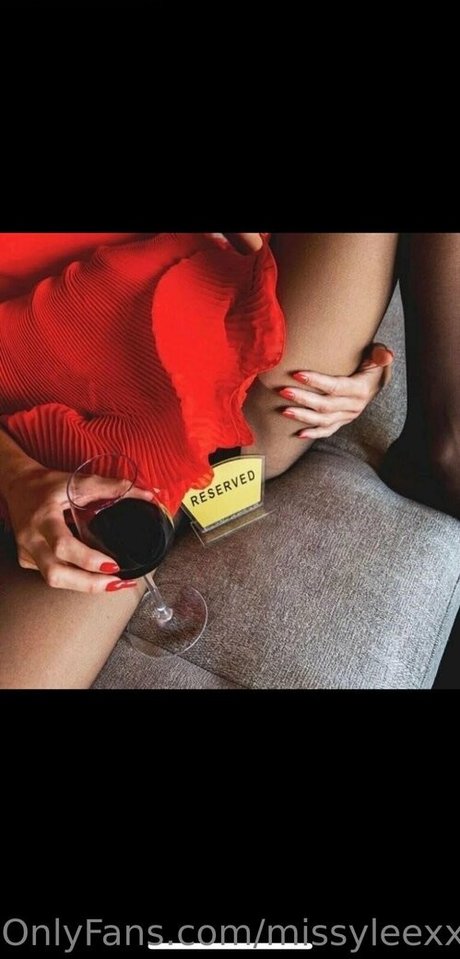 dvpgirlnextdoorxxx pornostar akt bild