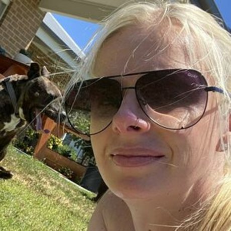 dvpgirlnextdoorxxx hübsche hd bild