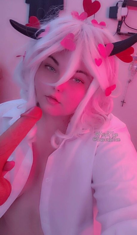 heyittae nacktheit porno fotos