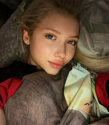 evilscarlett nacktheit heiße galerie