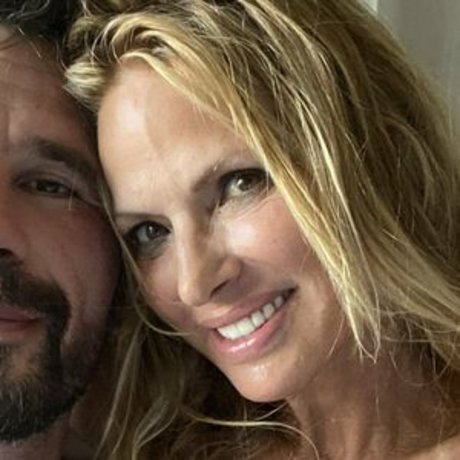 asiatischer dildo onlyfans exklusive porno fotos