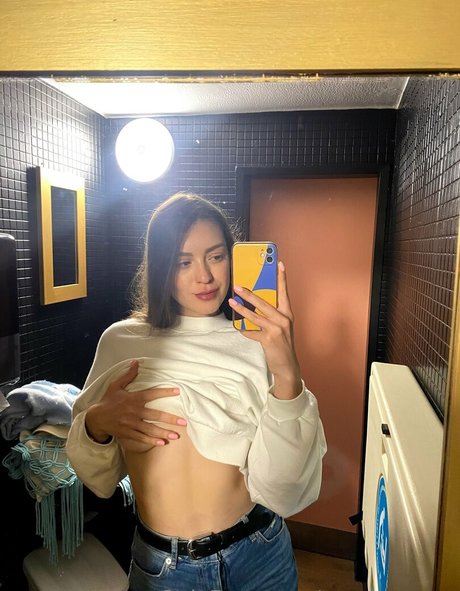 vera venera nacktheit pornographische bilder