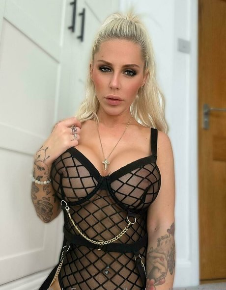 husbandhotwifeyx top hd fotos