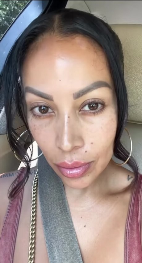 Getbodiedbyj hd nackte galerien