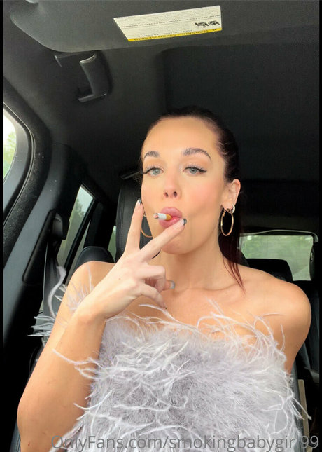 smokingbabygirl99 sex galerie