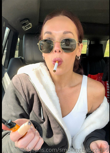 smokingbabygirl99 nackt archiv