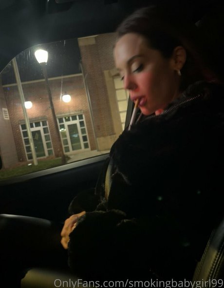 smokingbabygirl99 perfekte nackte foto