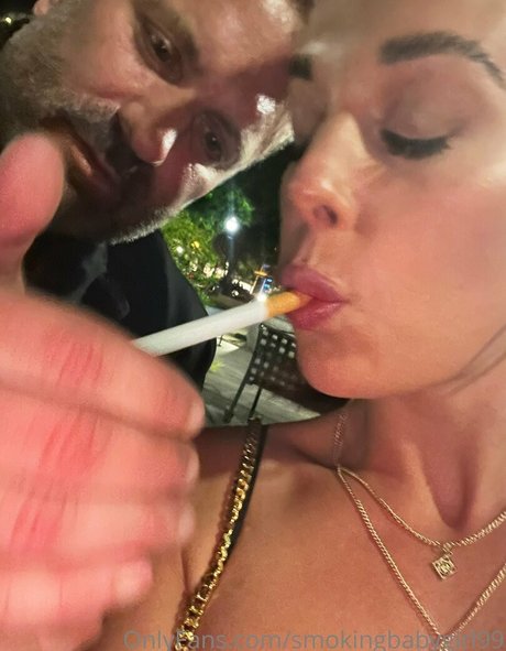 smokingbabygirl99 exklusive pornographische galerien