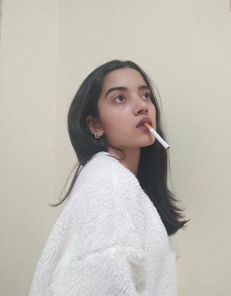 thebeautyofsmoking erotische nackt foto