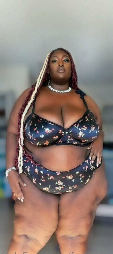 forbiddenfruyt23 model nackten bild