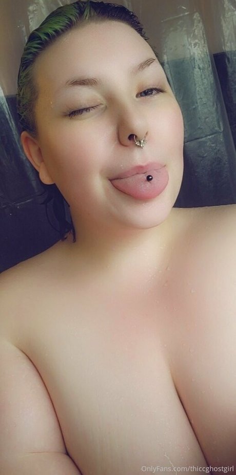 thiccghostgirl hübsche nacktheit fotos