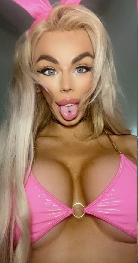 Malibu merc schauspielerin freie galerien