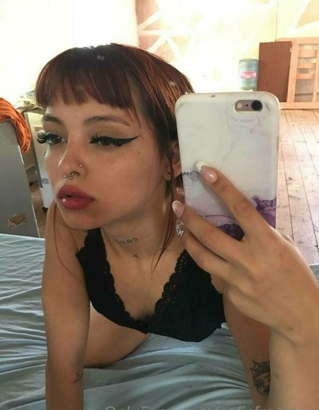 sofisfreckles sexy nackte bild