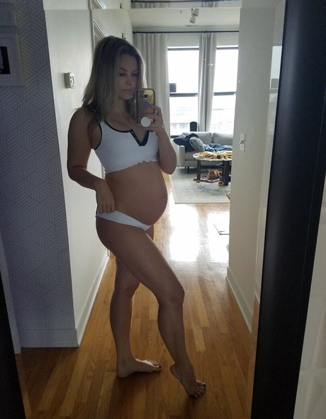 Goddess Rainn model bild