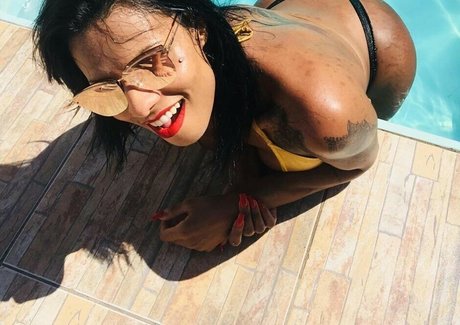 große latina-onlyfans porno heiße fotos