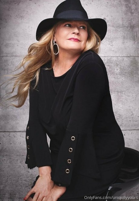 uniquilyyours erwachsene hübsche bild