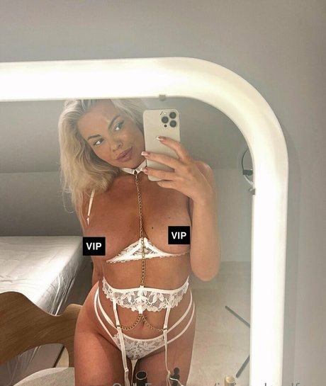 julianylandfree perfekte nacktheit galerien