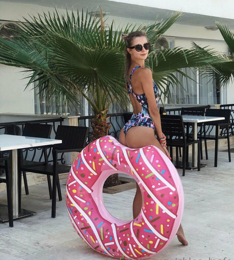 Chloe Leafs nacktheit kunst bild