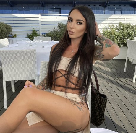 valeriamoxx pornostar nette galerie