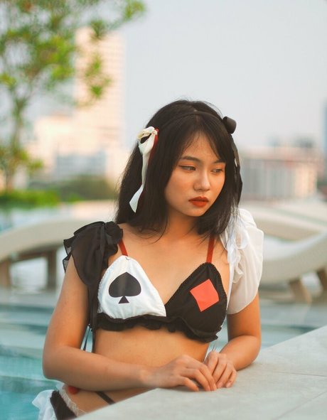 Darkrabbithouse schauspielerin nackte bilder