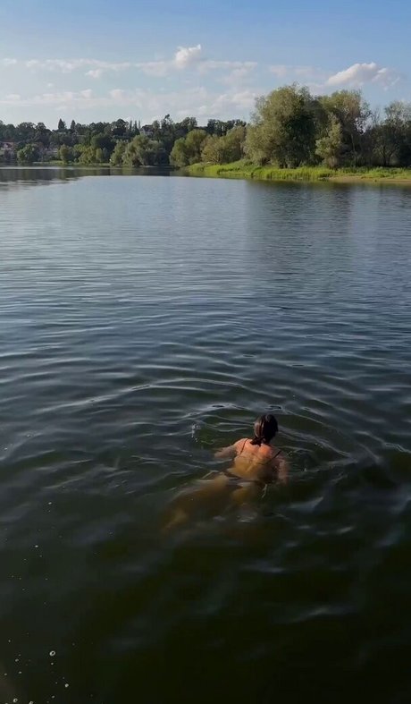 Shanti Tan erwachsene hübsche fotos