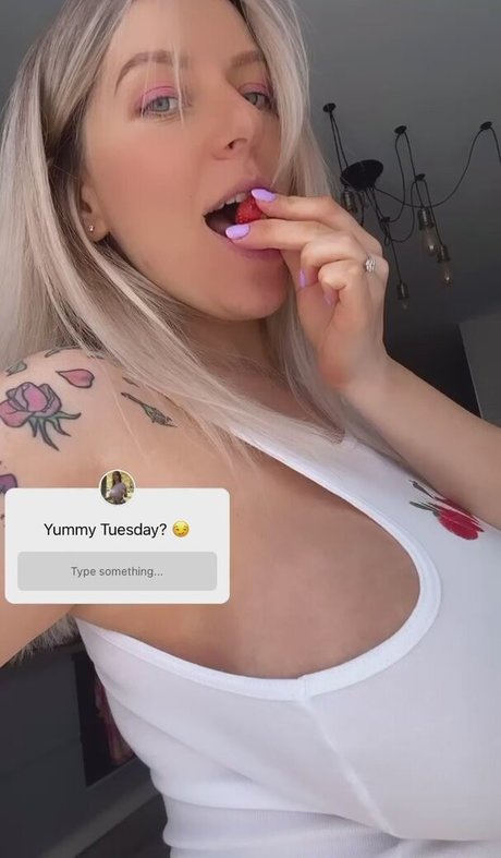 große brustwarzen nur fans nackt akt foto