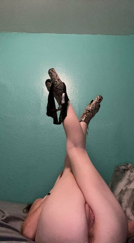 playboydropouttt kunst nackt galerien