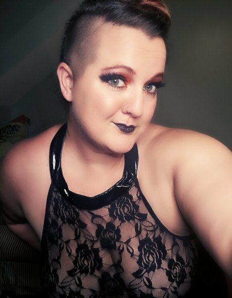 red ridin hood x exklusive nackte fotos