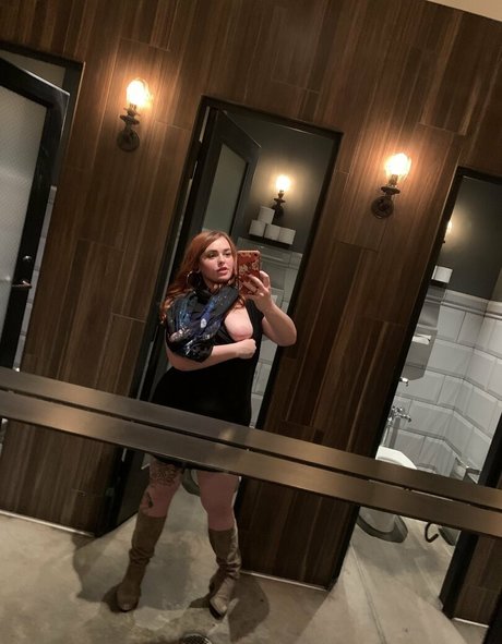 adora belly hd erotische bilder