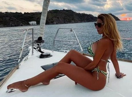 prinzessin nackt onlyfans kunst schöne archiv