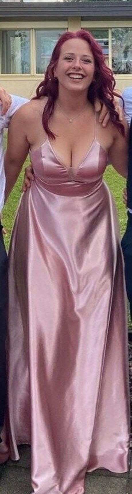 Pika Mikelj porno kostenlose bild