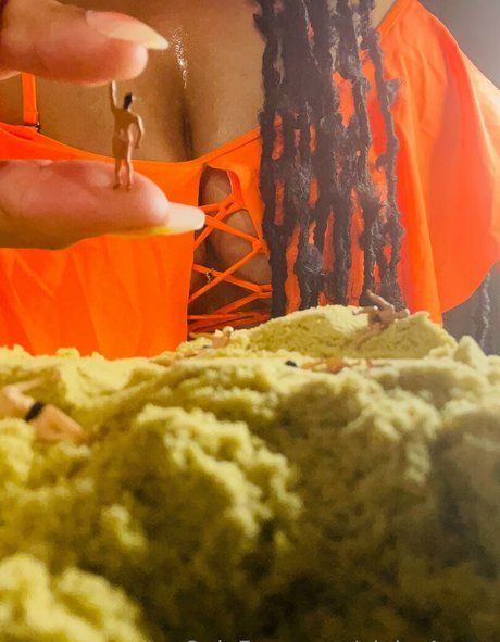 muschi fingern nur fans nackt bilder