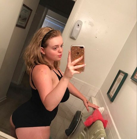 playwithtayyy nackt schöne galerien