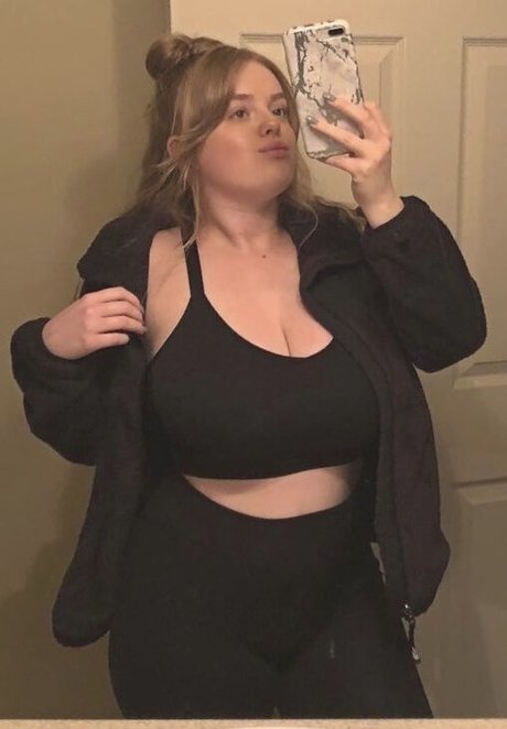 playwithtayyy porno nackt archiv