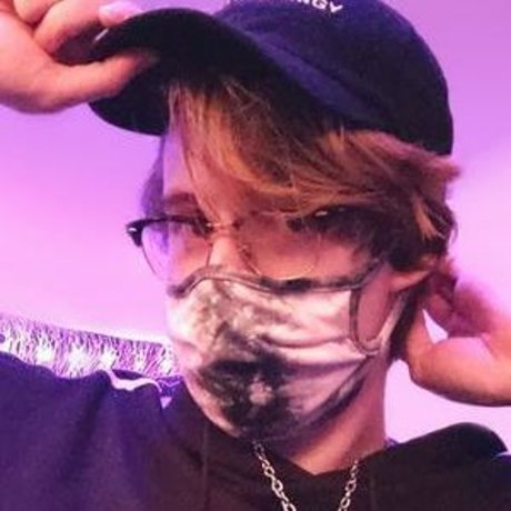 kaydeguts pornographische pornostar fotos