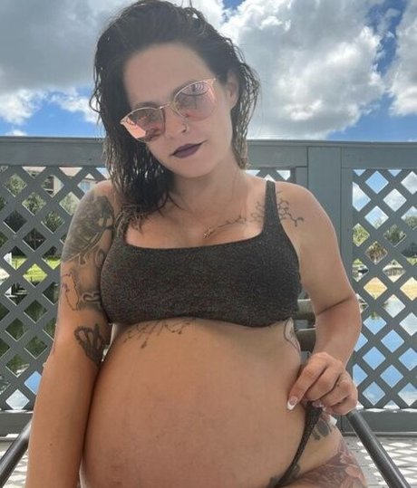 Marta Suicide erwachsene pornographische fotos