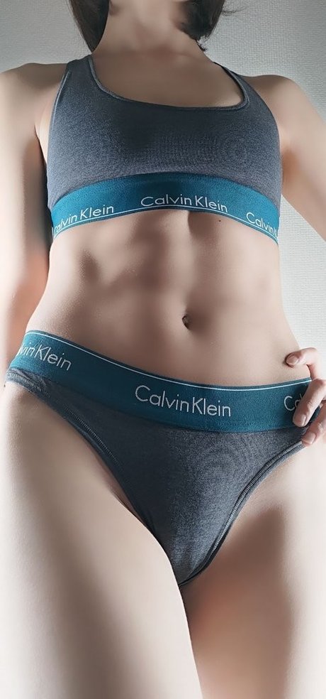 Hitsuji Negoto kostenlose pornografische fotos