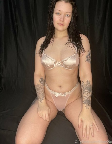 cara99xx model nackten archiv