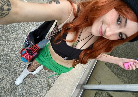 adylasworld schauspielerin hd foto