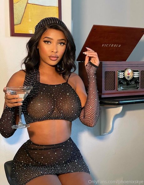 phoenixskye exklusive pornographische foto